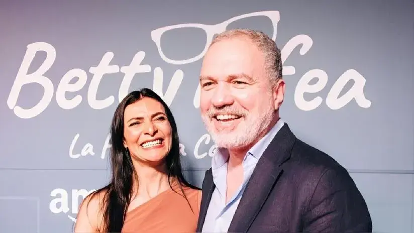 Salvador del Solar y Ana María Orozco derrochan amor en redes sociales tras el estreno de ‘Betty, la fea 2’
