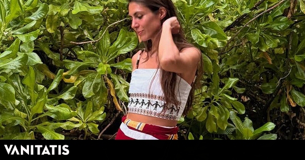 look inspirado en la falda tradicional masculina y top tribal